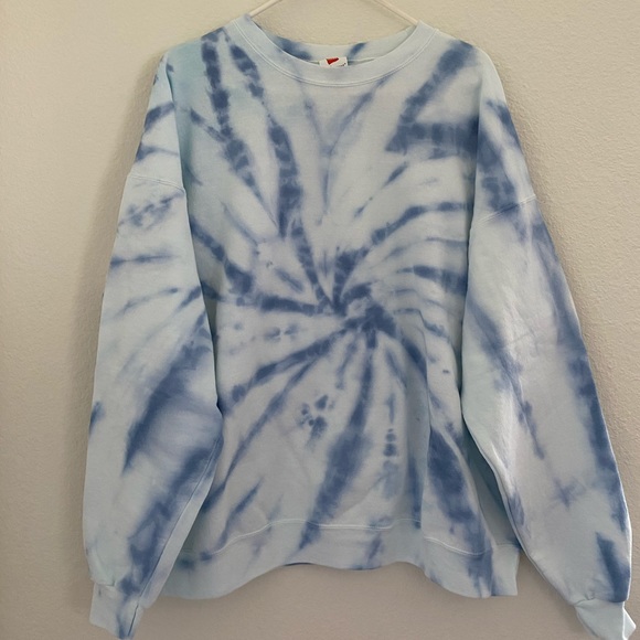 Hanes Tops - Blue tie-dye sweatshirt (new)